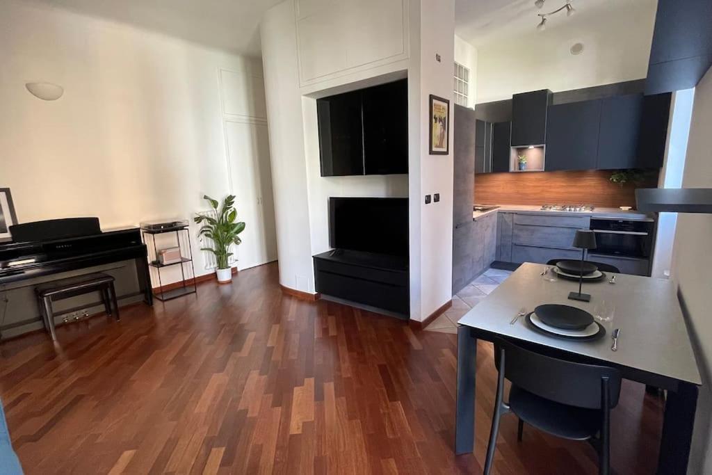 "Iris" Milano Lunigiana In Stazione Centrale Leilighet Eksteriør bilde